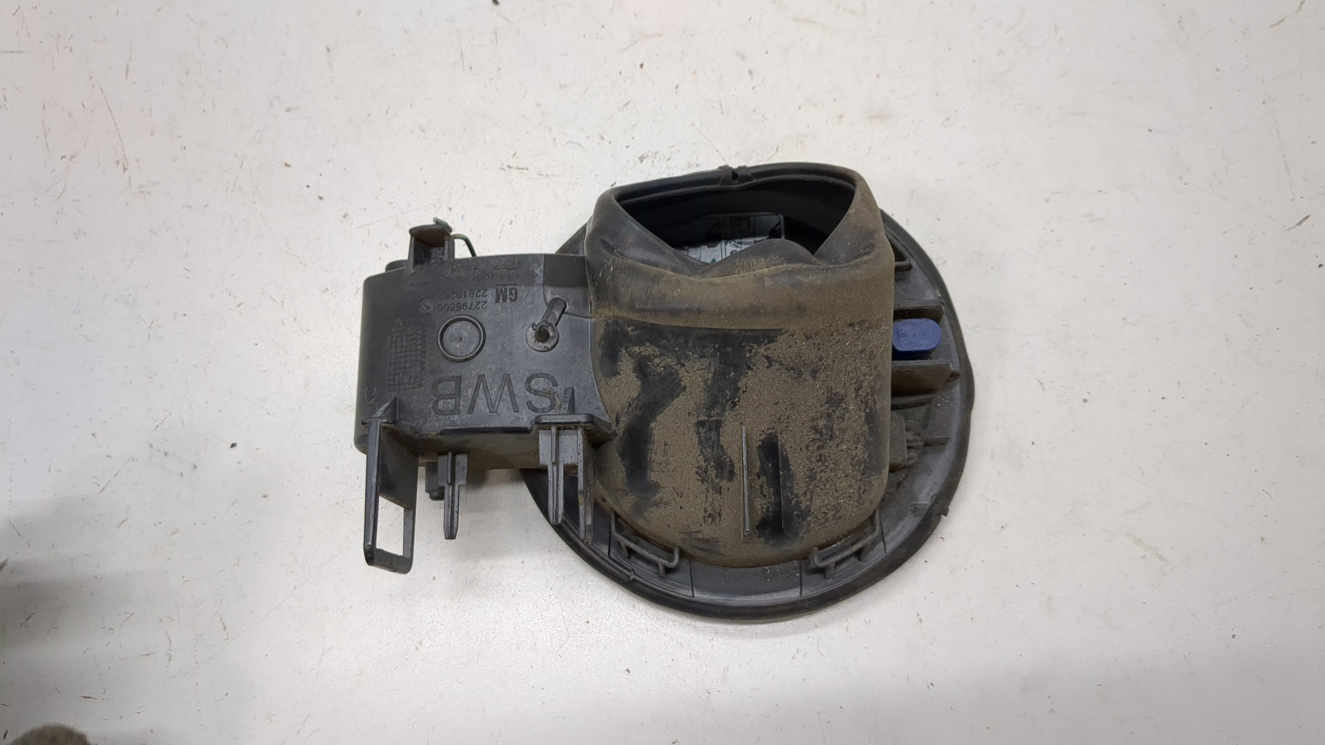 Лючок бензобака