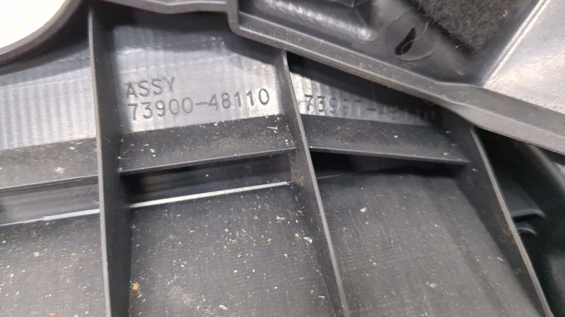 Подушка безопасности нижняя (для колен)