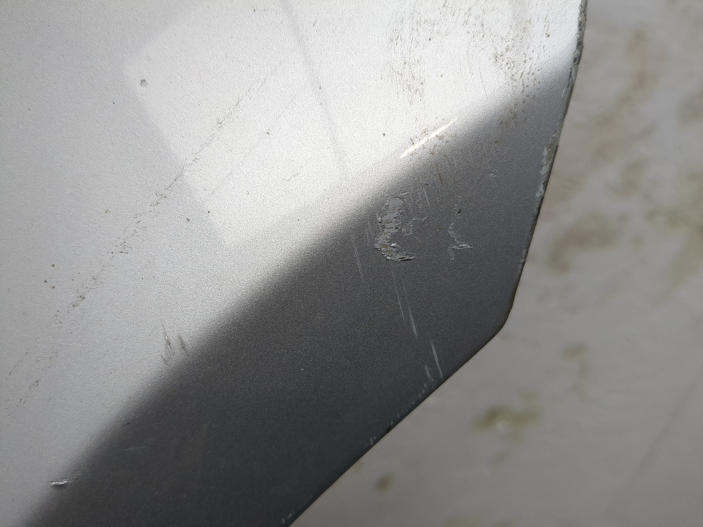 Крыло переднее правое