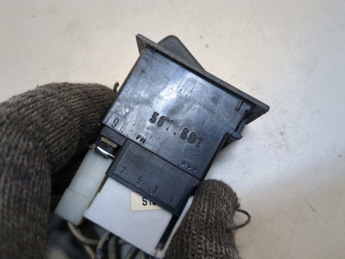 Кнопка обогрева зеркал