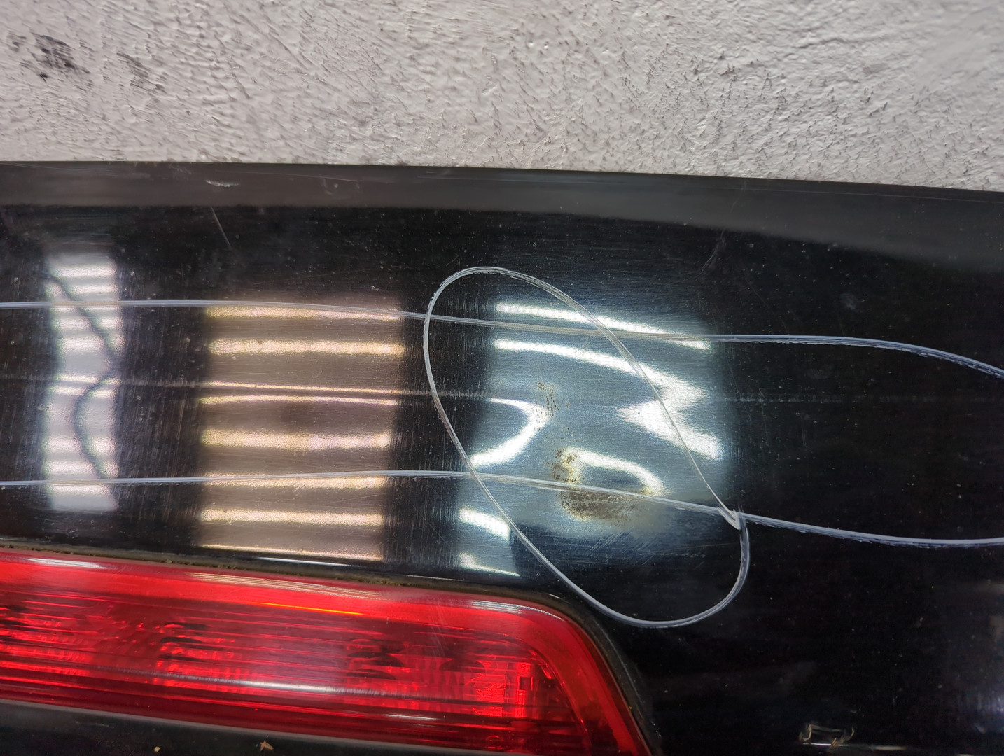 Дверь багажника