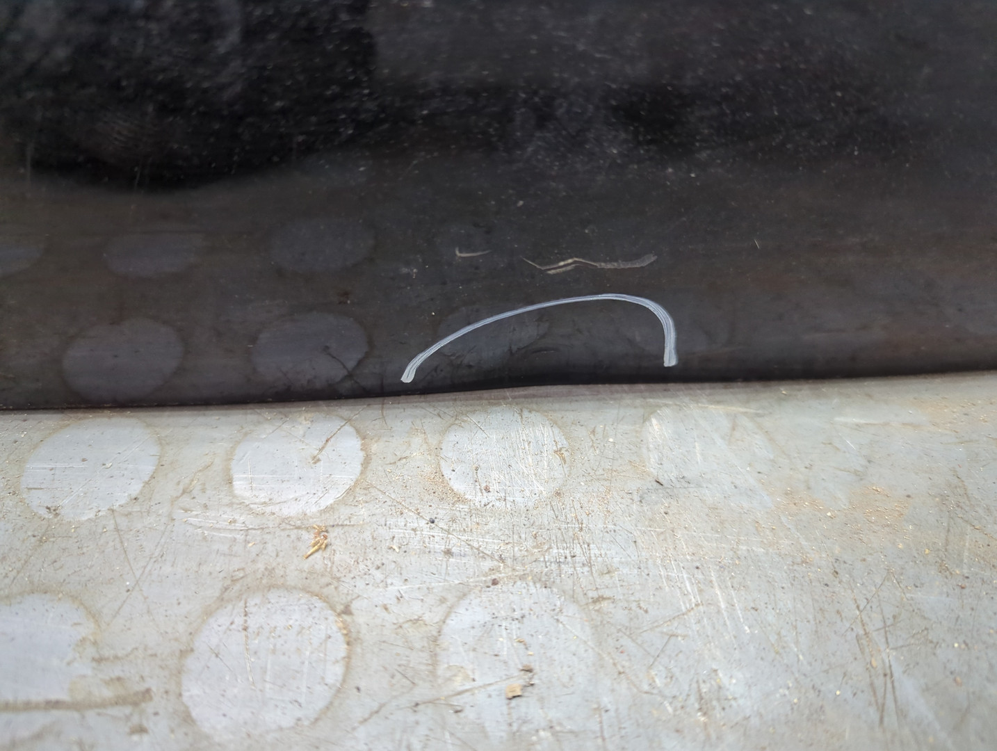 Дверь багажника