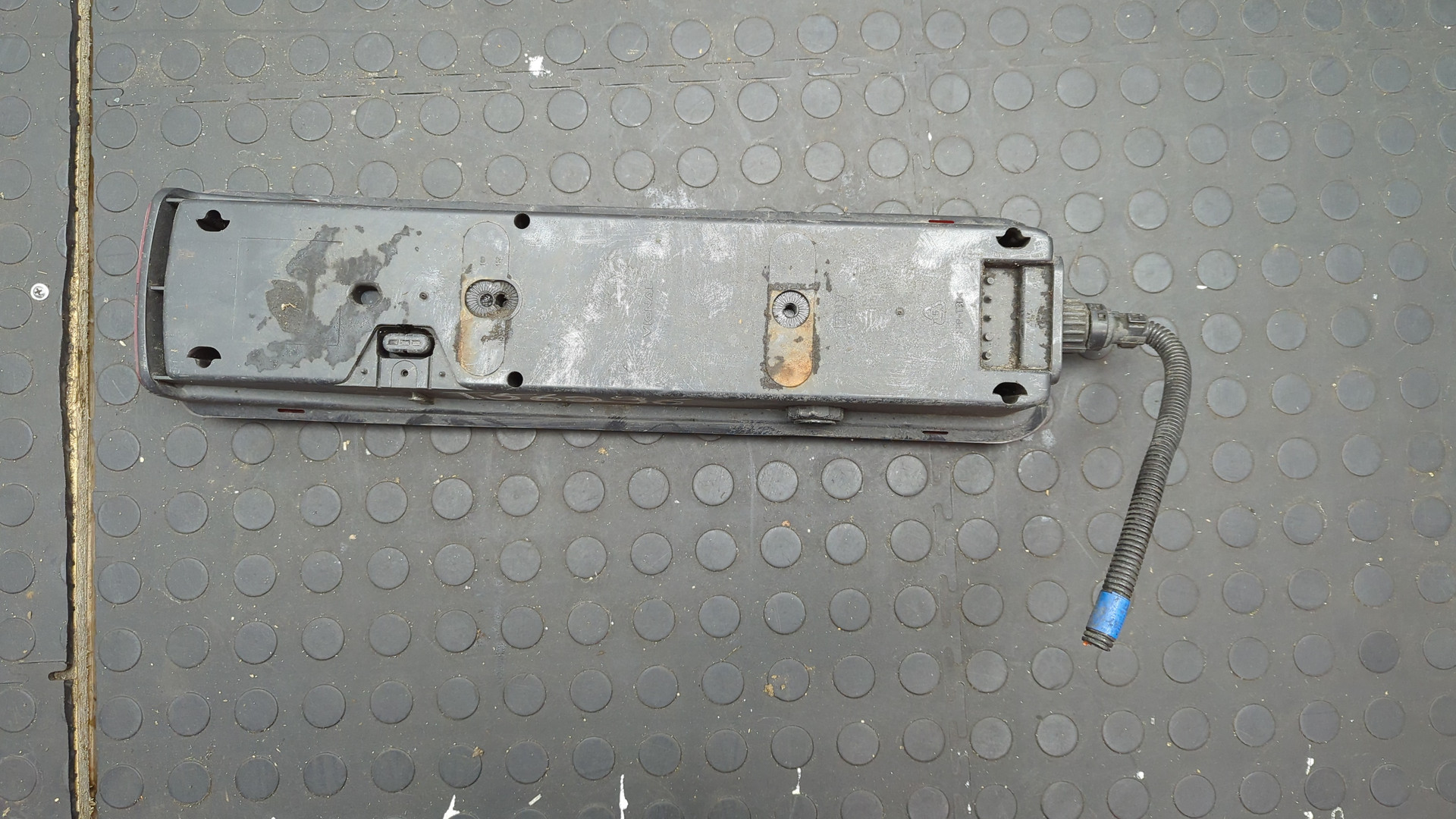 Фонарь задний левый