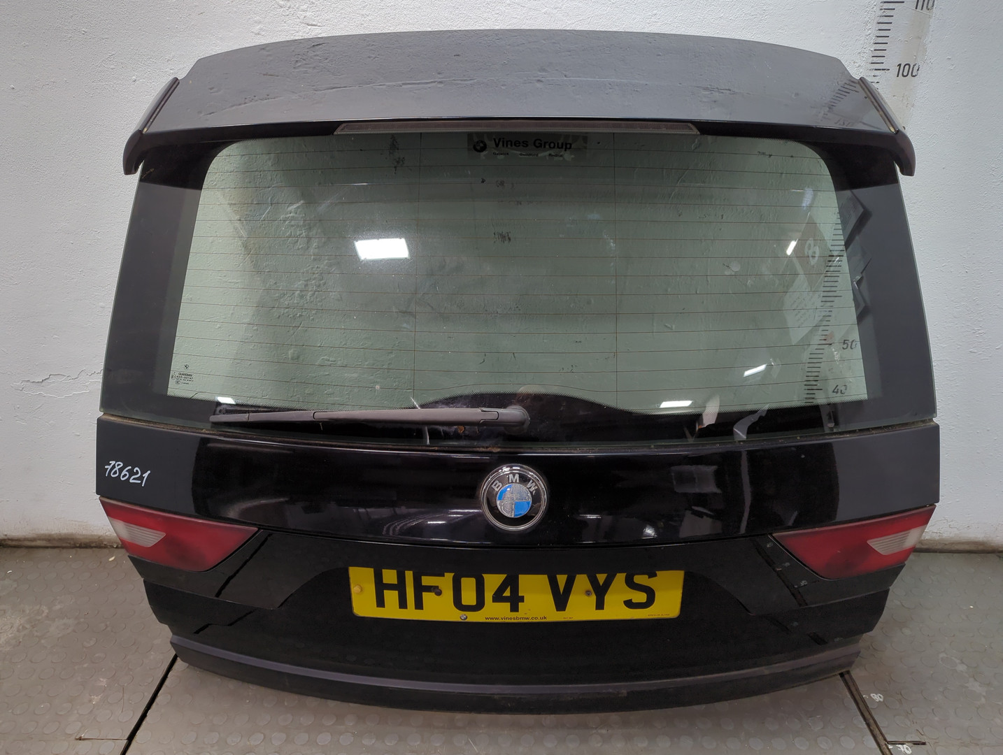 Дверь багажника