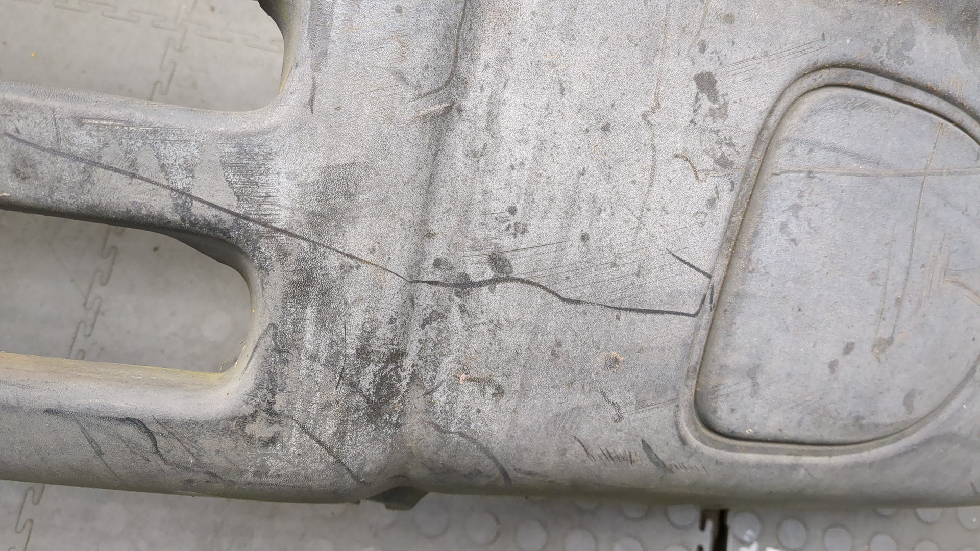 Бампер передний