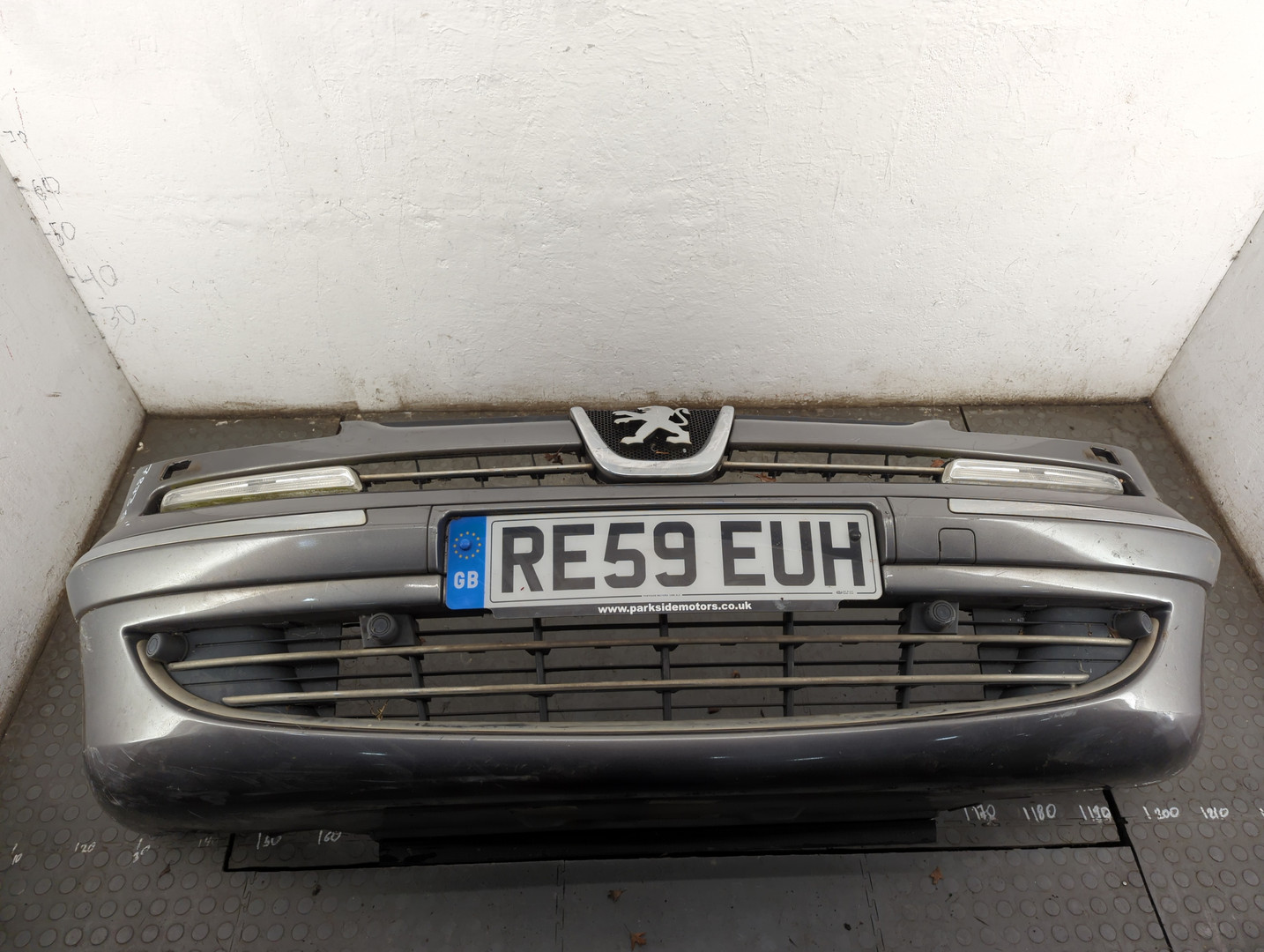 Бампер передний