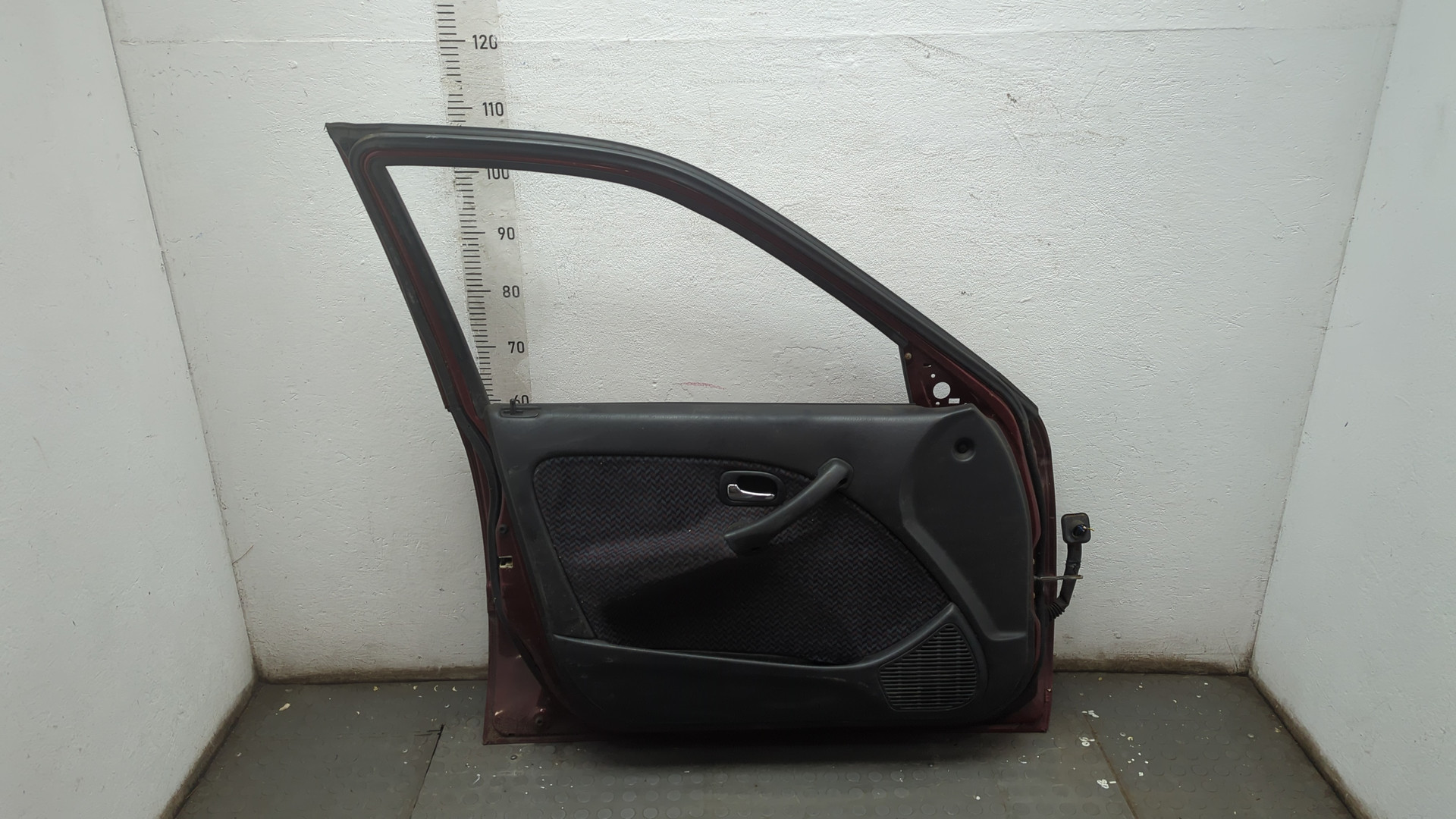 Дверь передняя левая