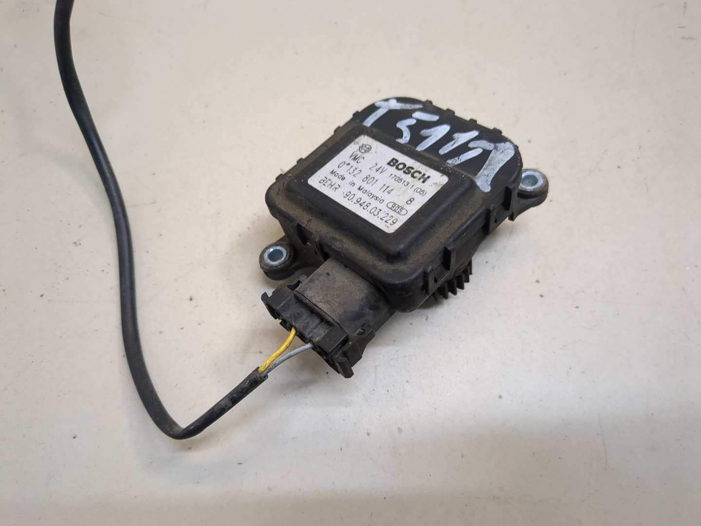 Моторчик заслонки печки