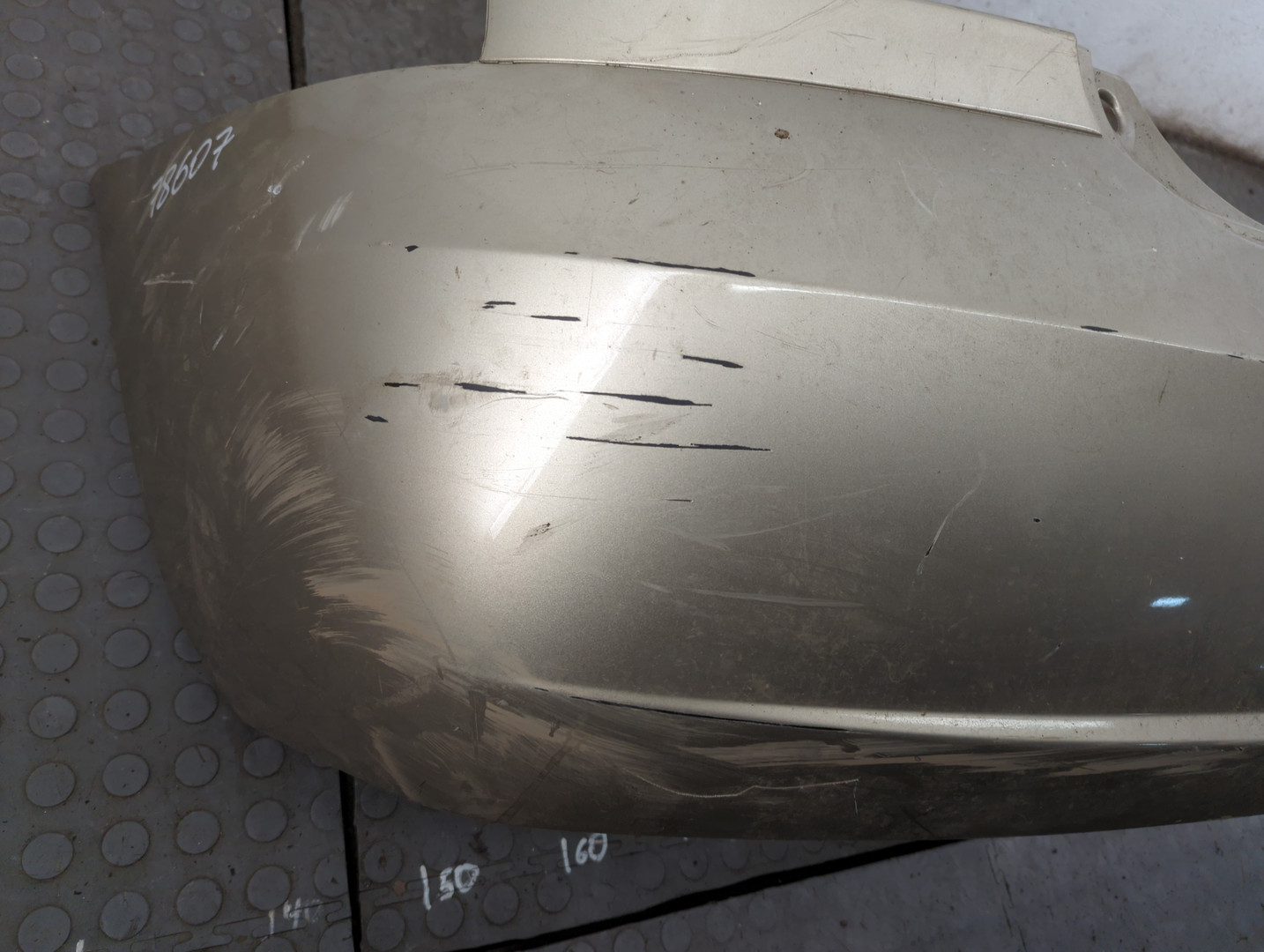 Бампер задний