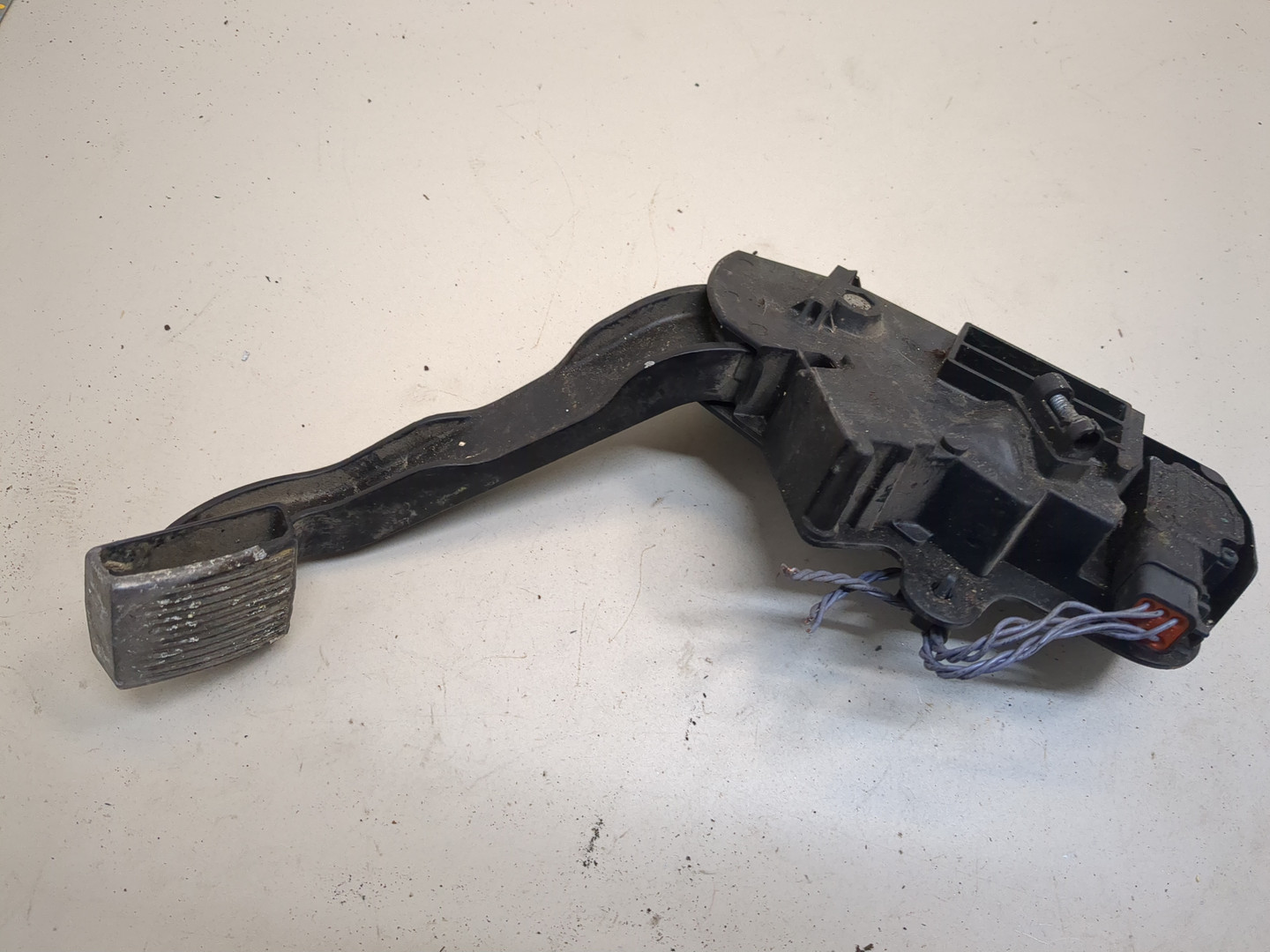 Педаль газа