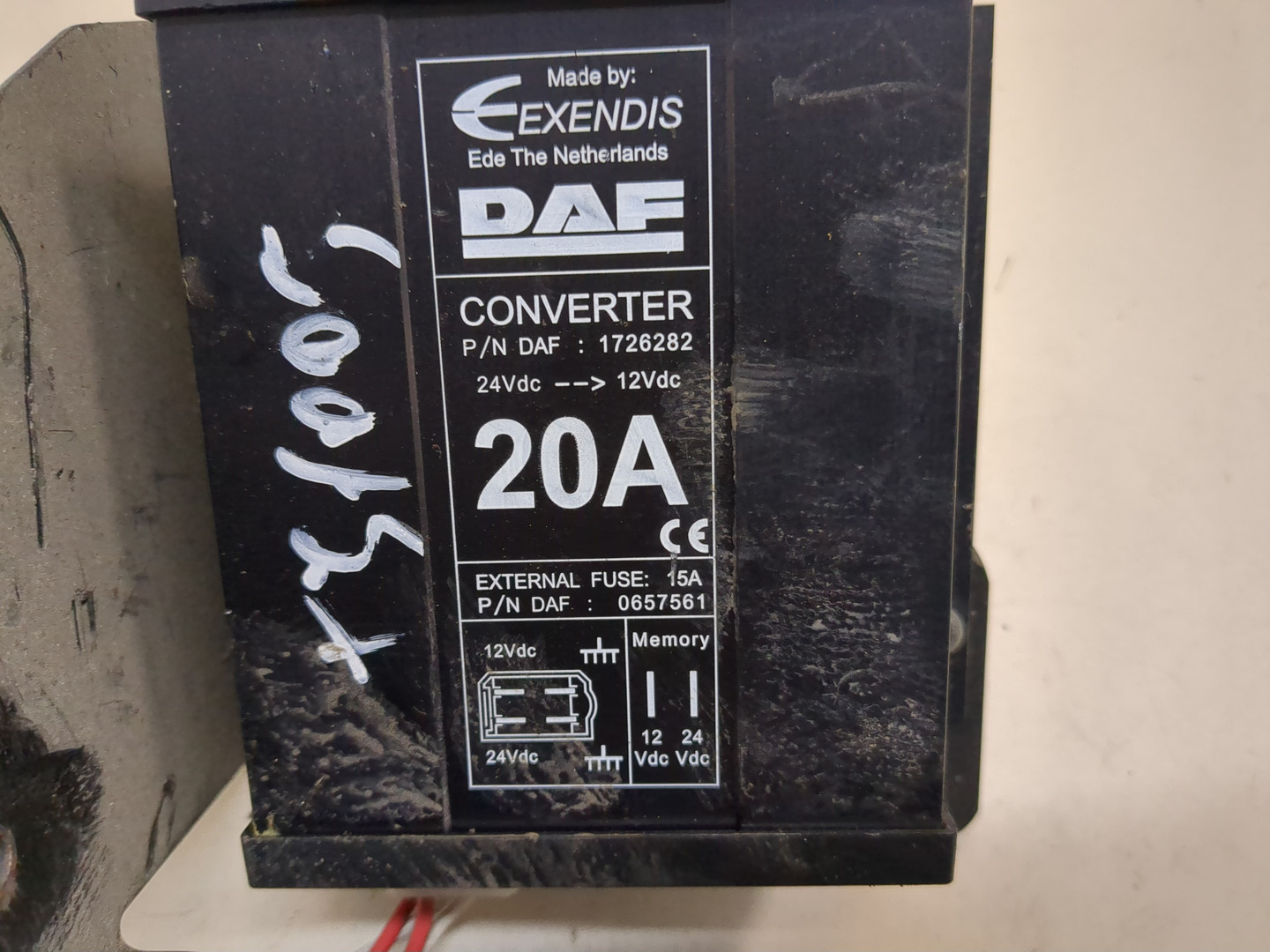 Преобразователь напряжения (адаптер)