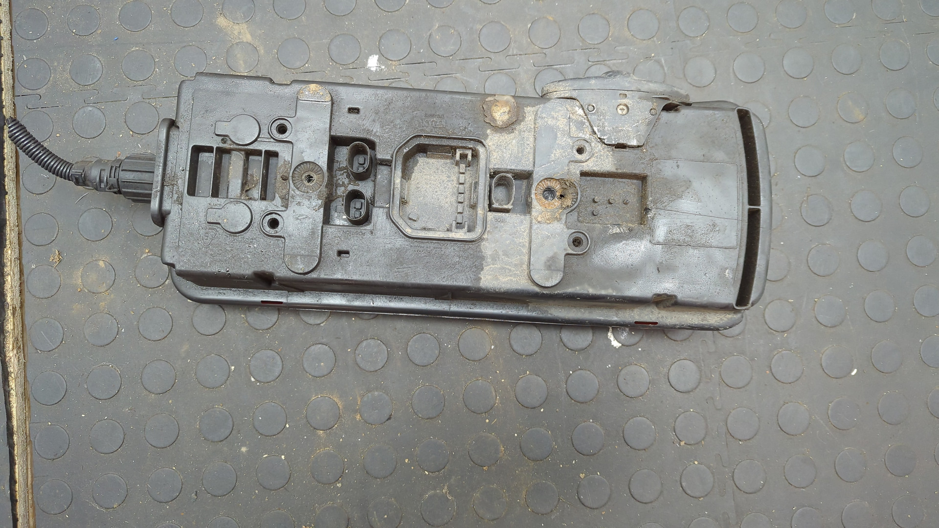 Фонарь задний правый