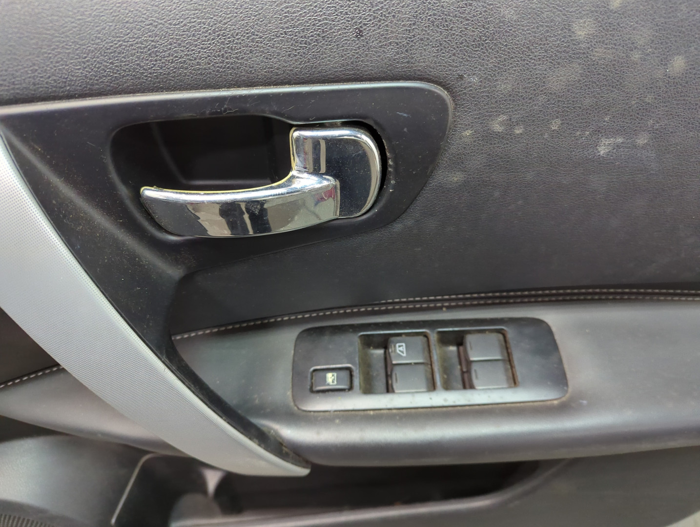 Дверь передняя правая