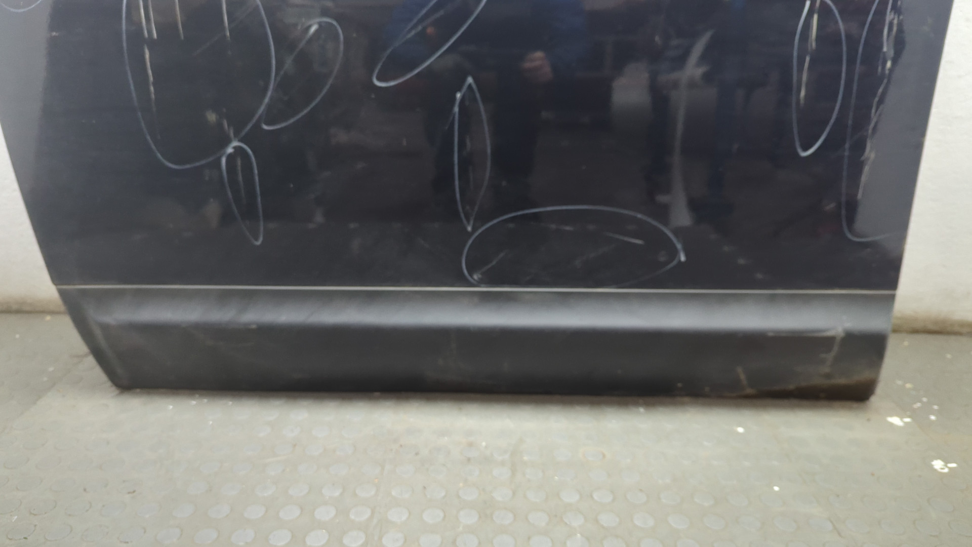 Дверь передняя левая