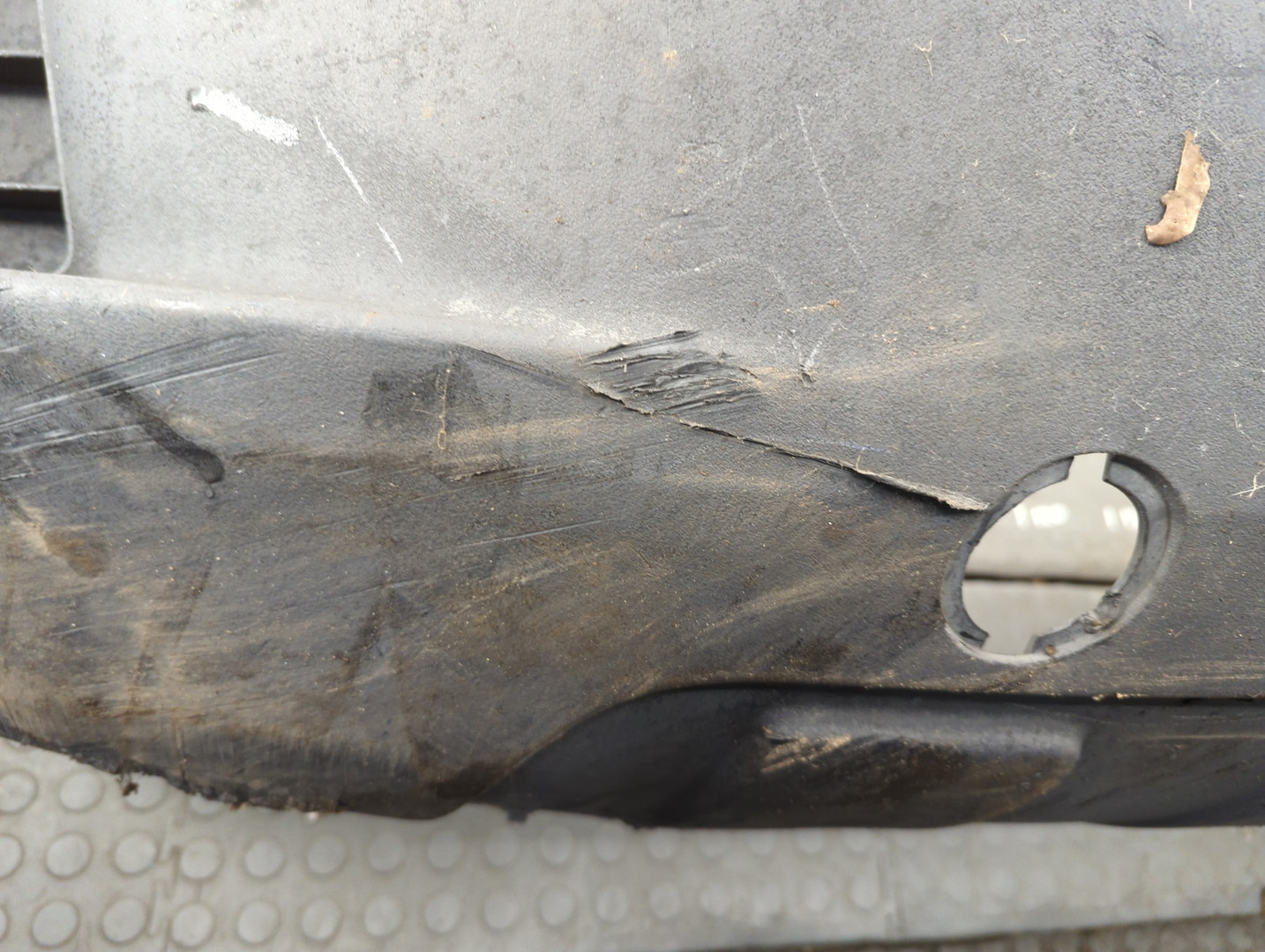 Бампер передний