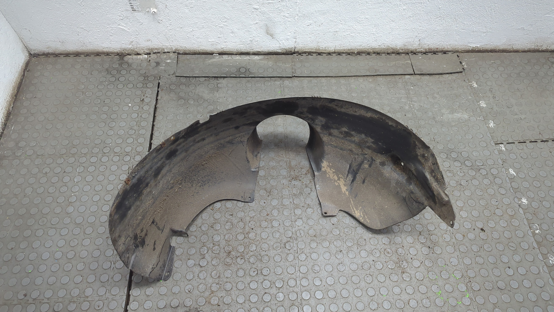 Локер передний левый