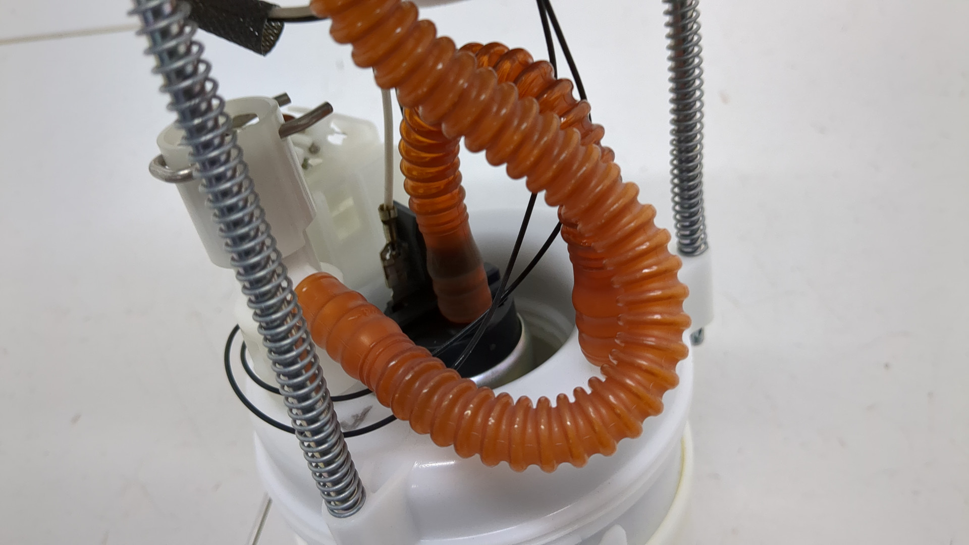 Насос топливный электрический