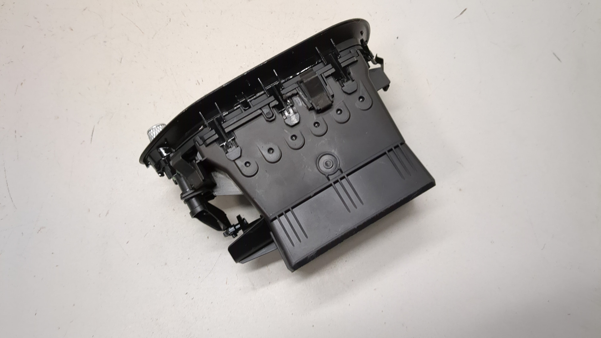 Дефлектор воздушный