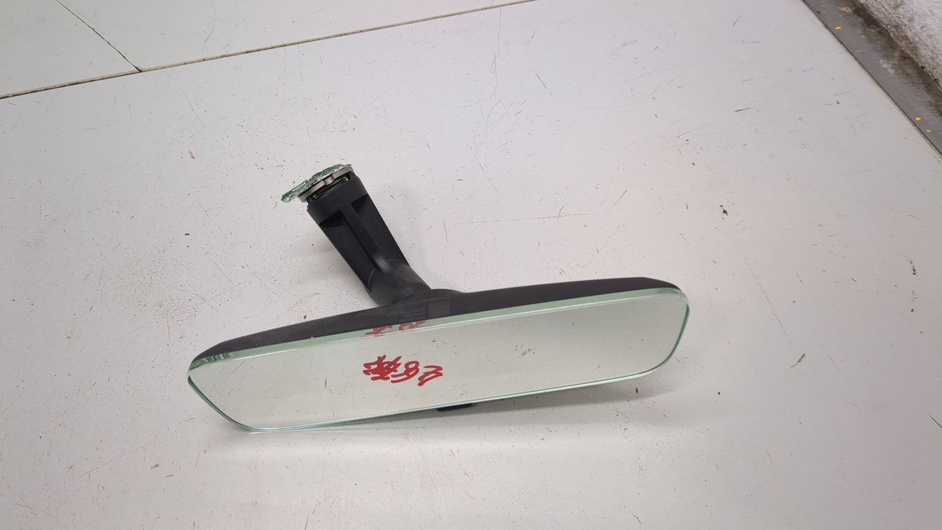 Зеркало заднего вида