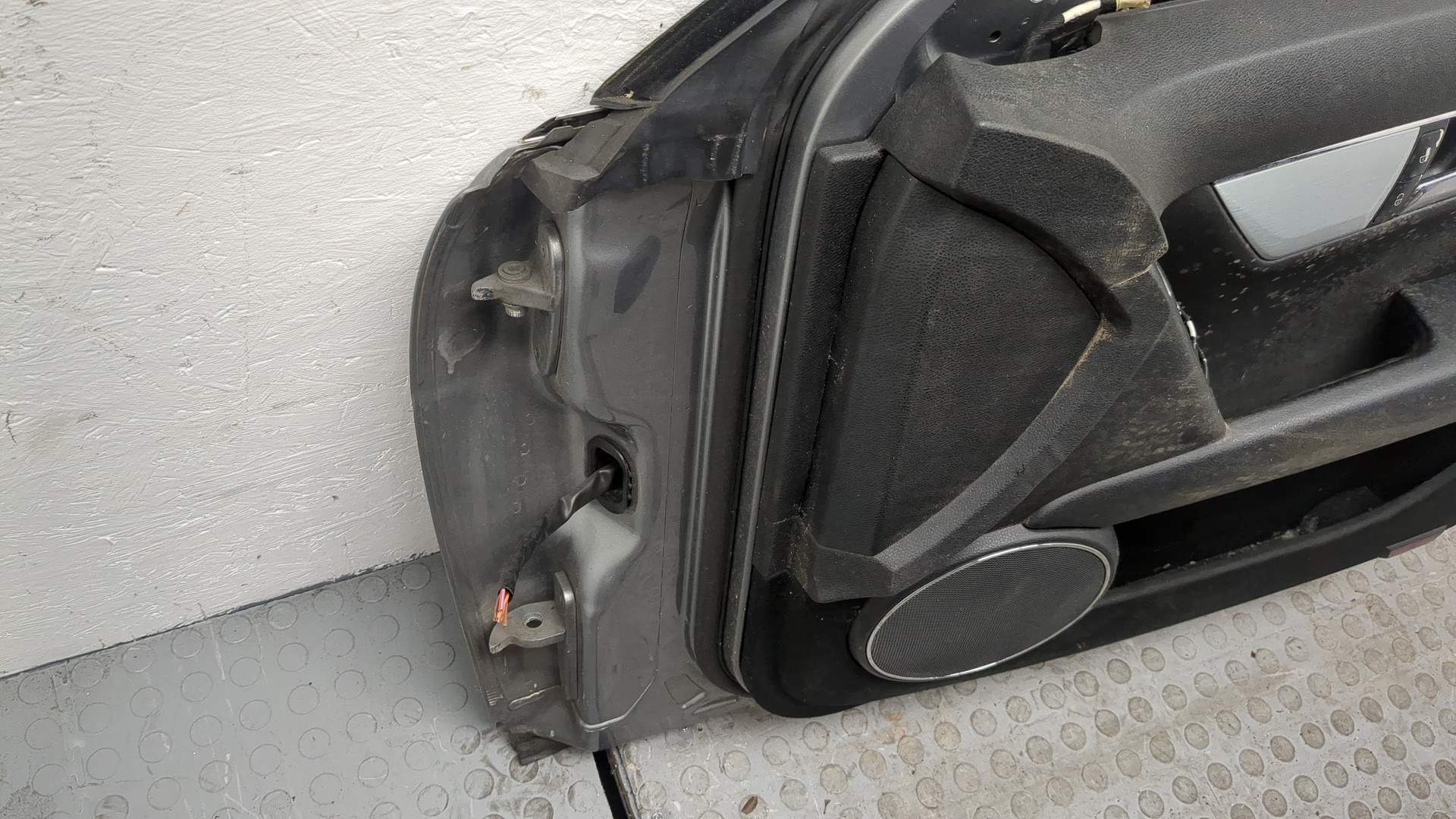 Дверь передняя правая