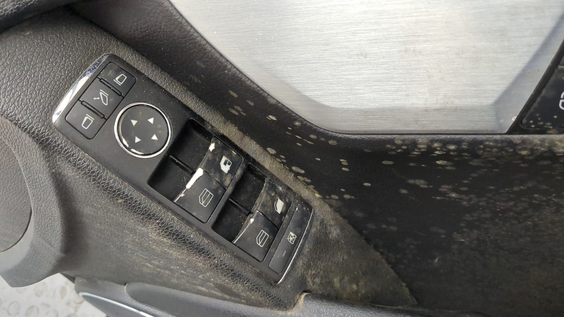 Дверь передняя правая