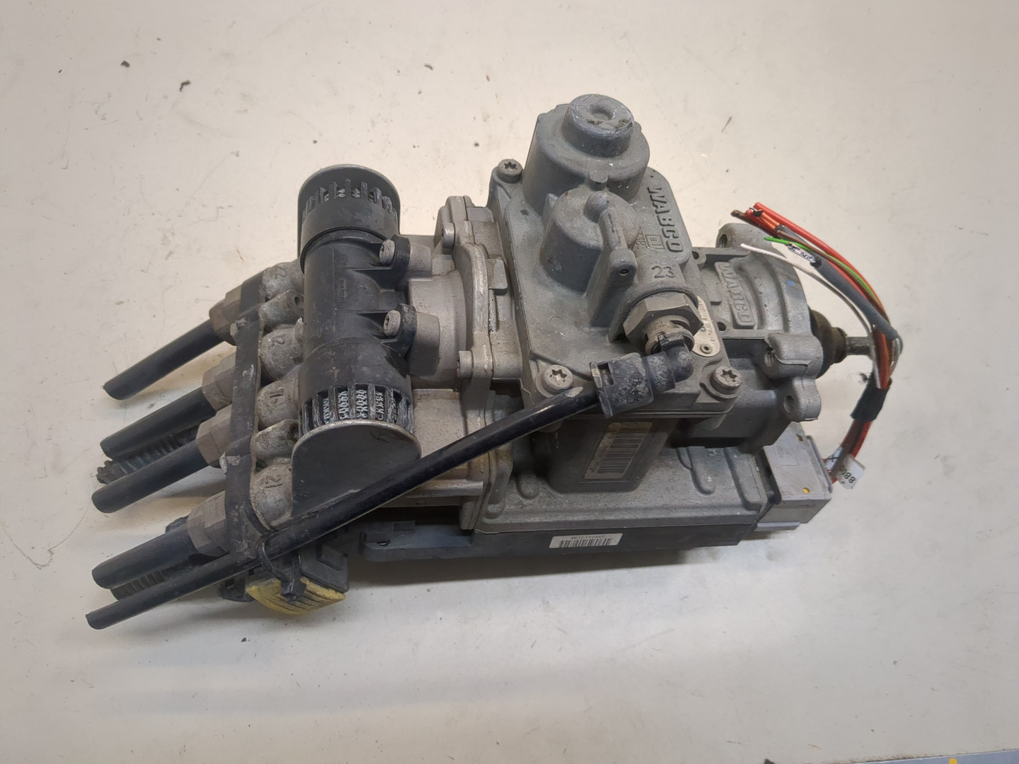 Кран тормозной главный