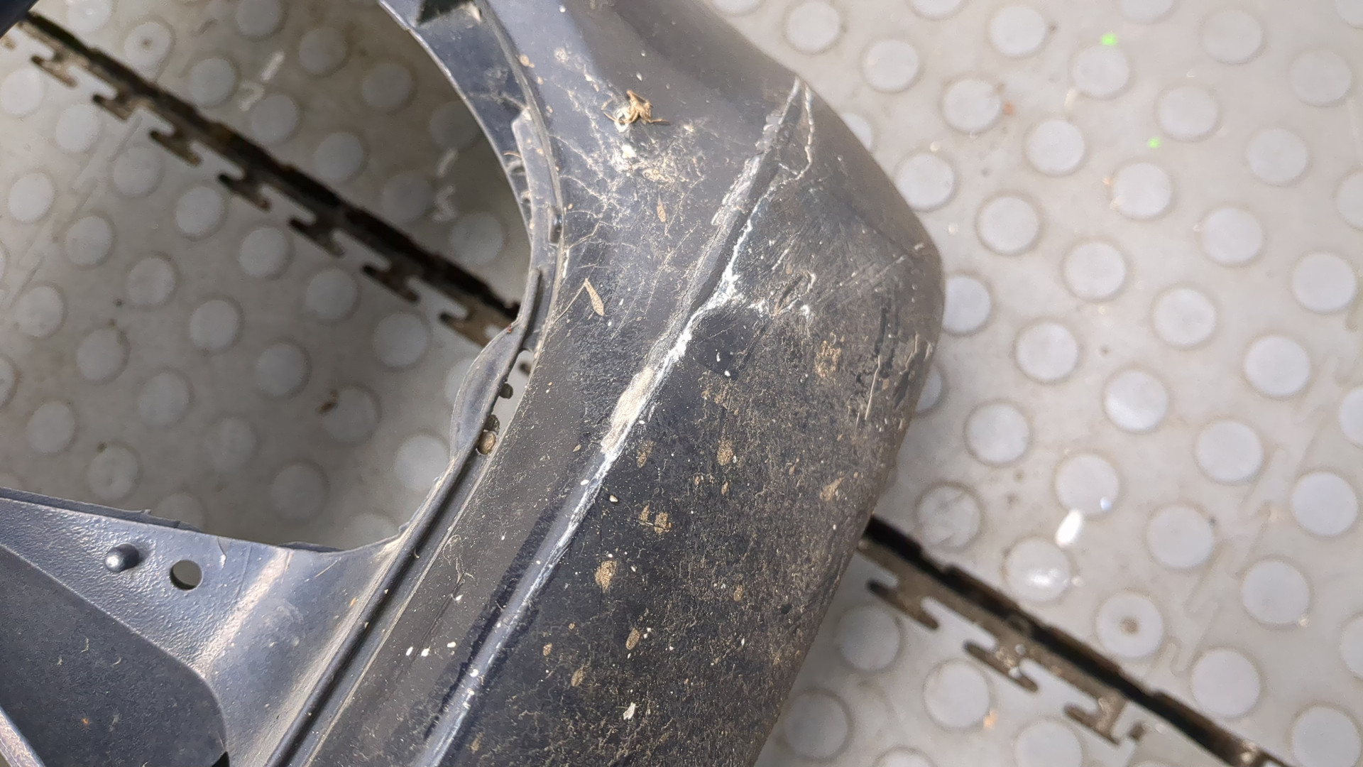 Бампер передний