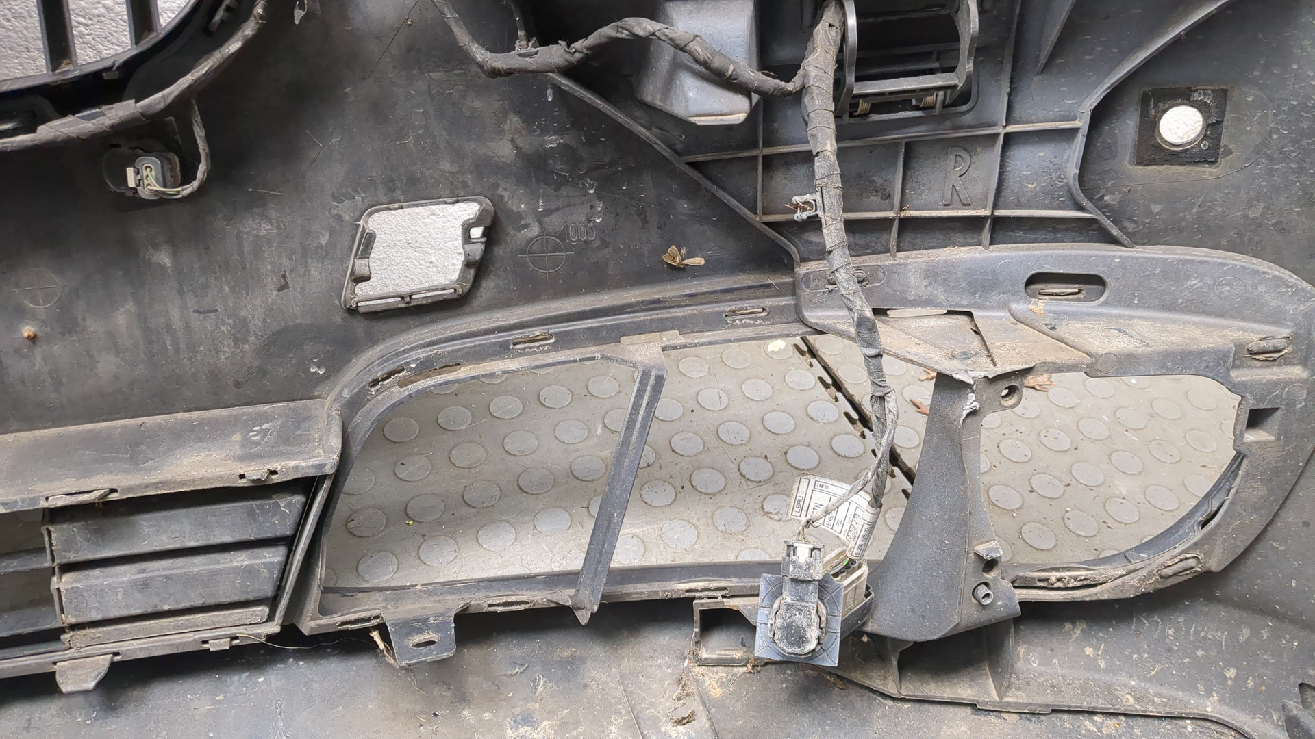 Бампер передний