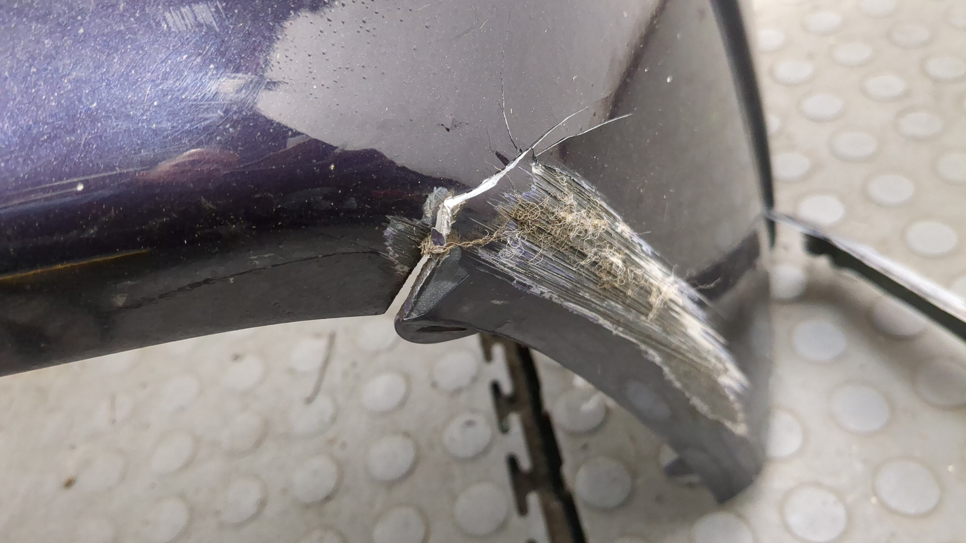 Бампер передний