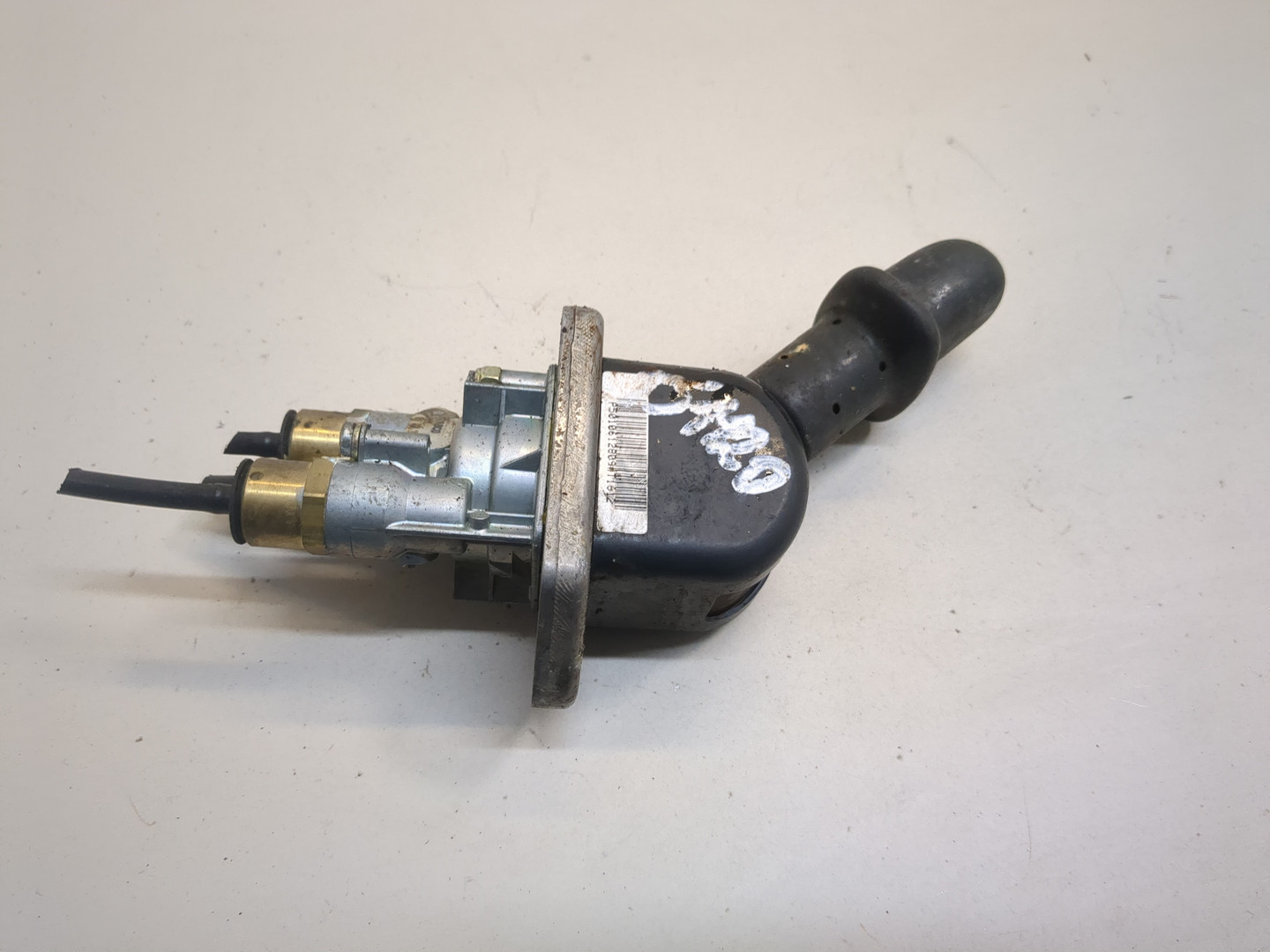 Кран ручного тормоза