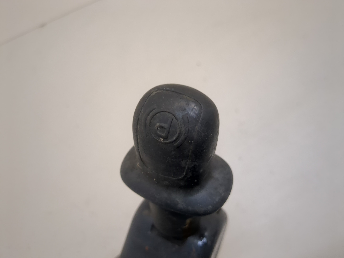 Кран ручного тормоза