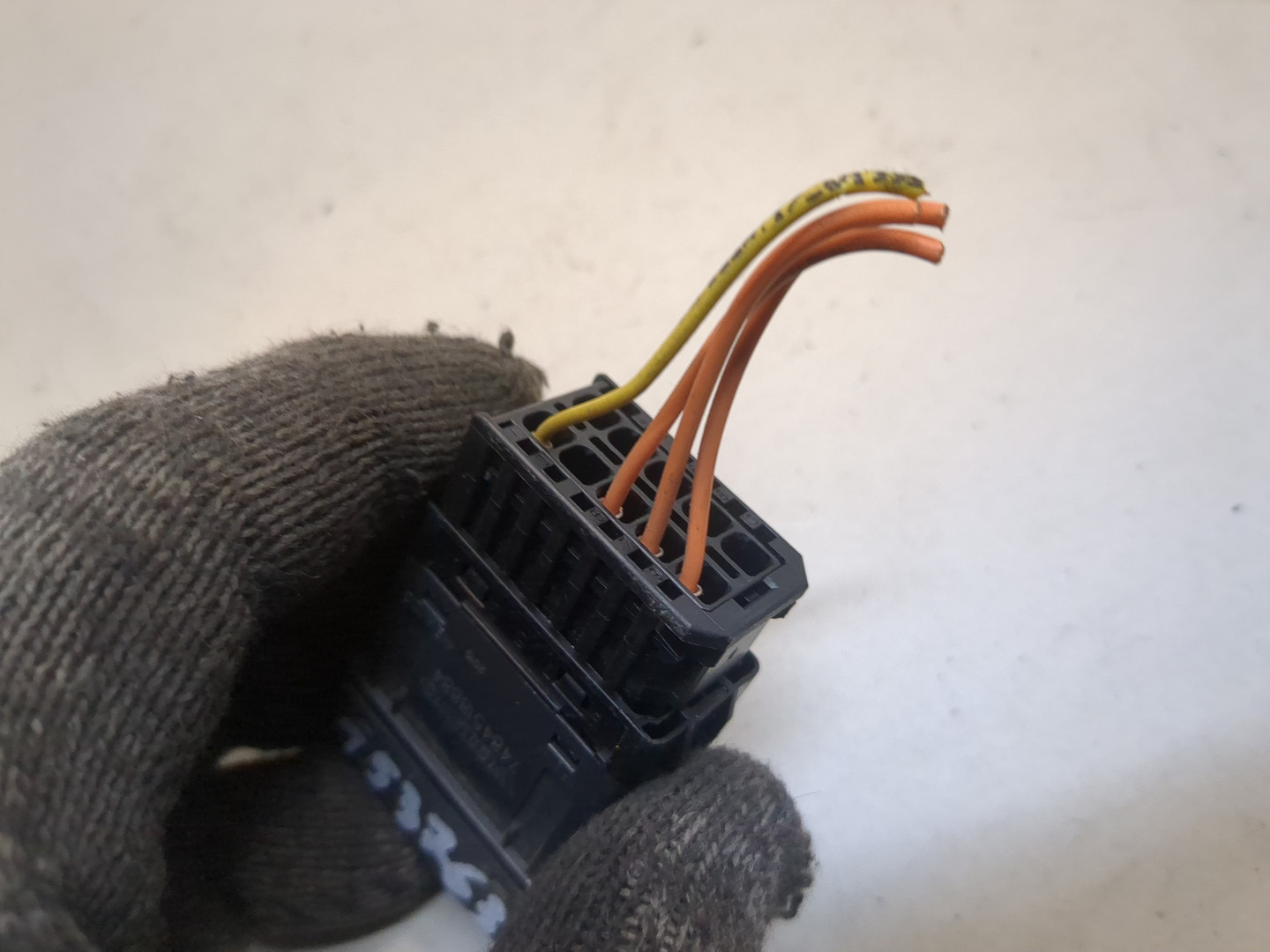 Кнопка корректора фар