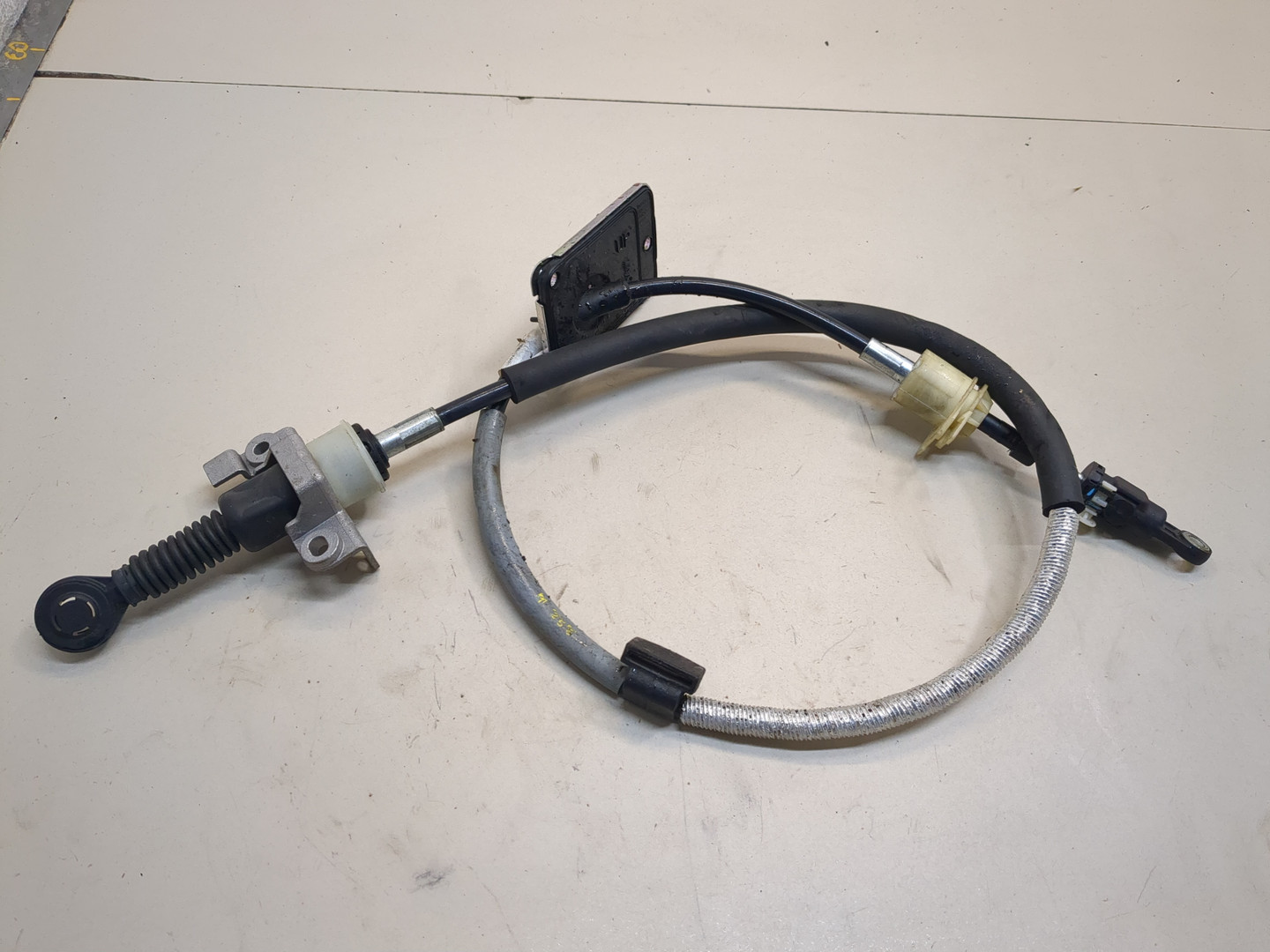 Трос КПП (выбора/переключения передач)