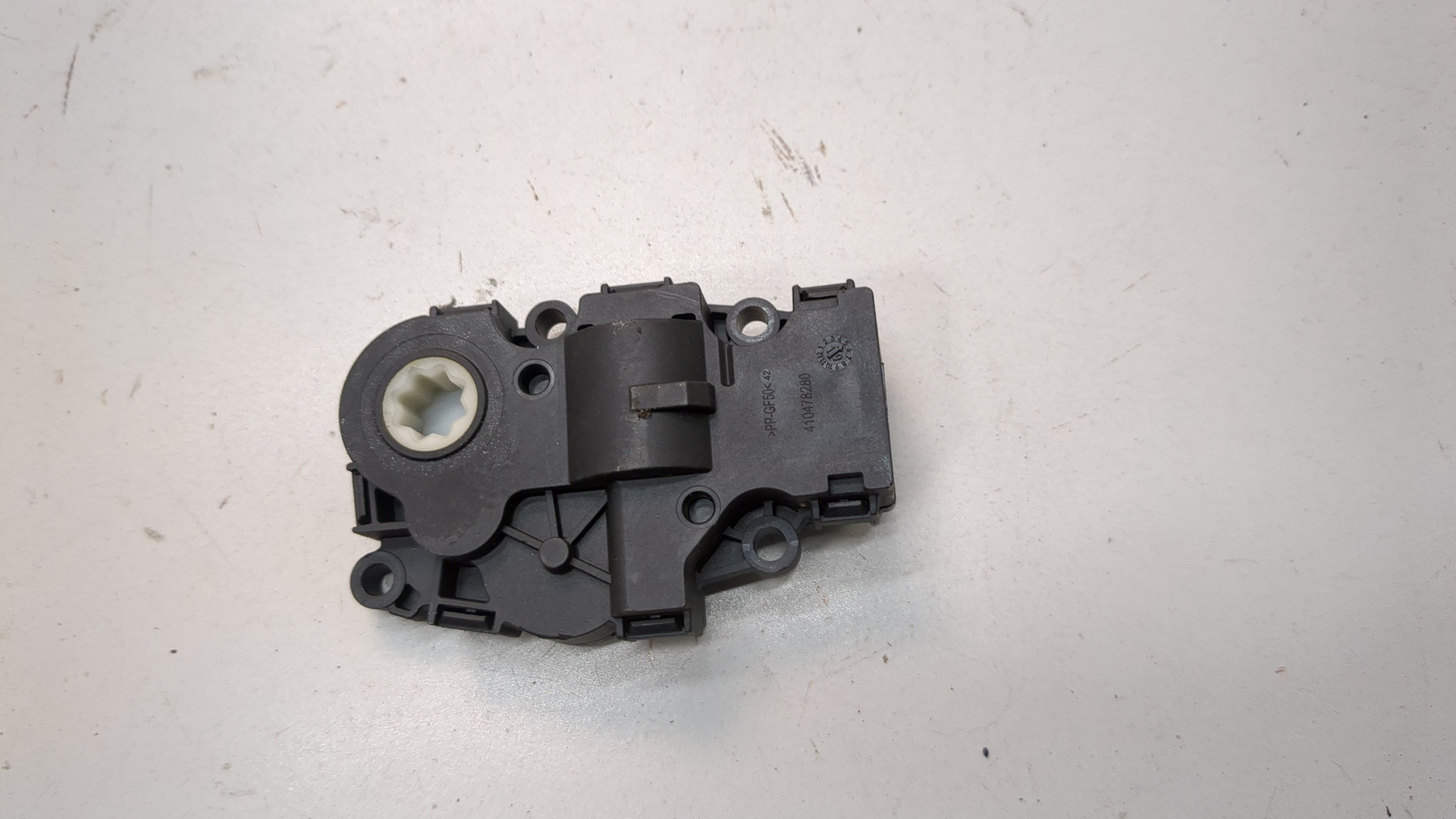 Моторчик заслонки печки