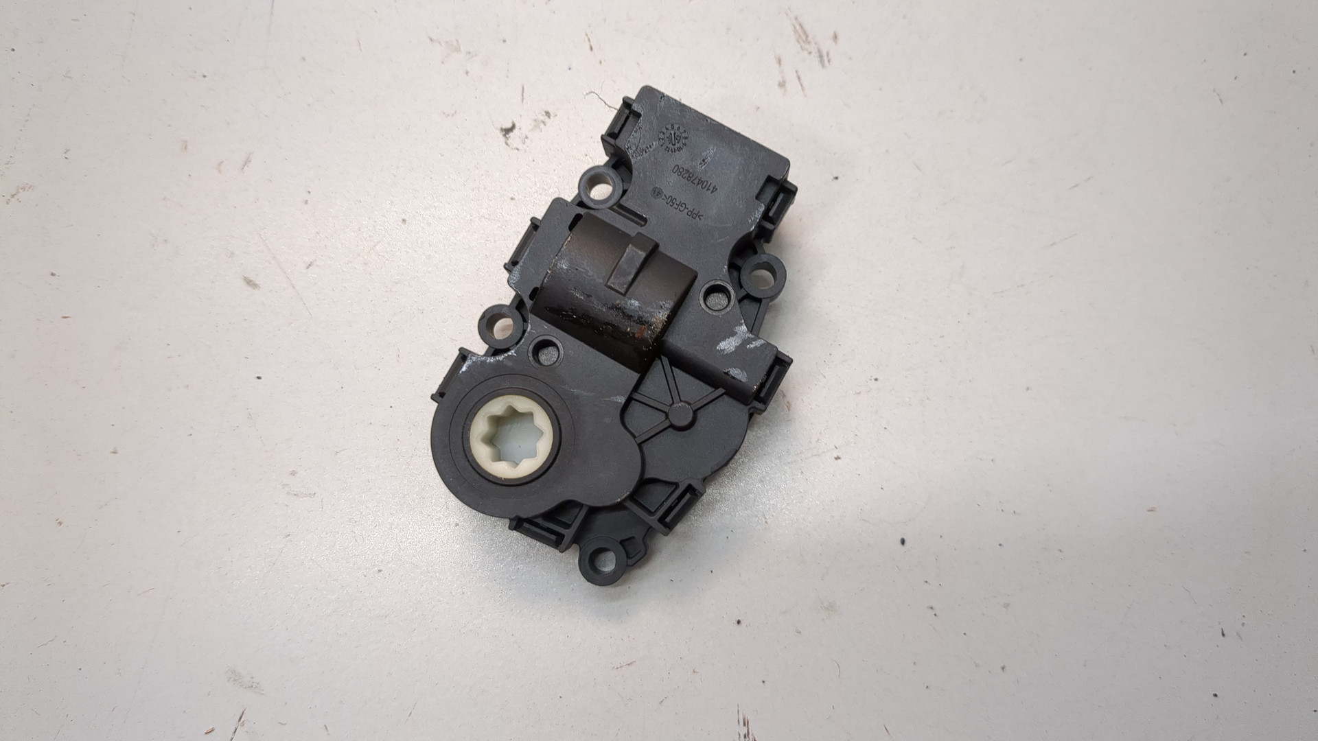 Моторчик заслонки печки