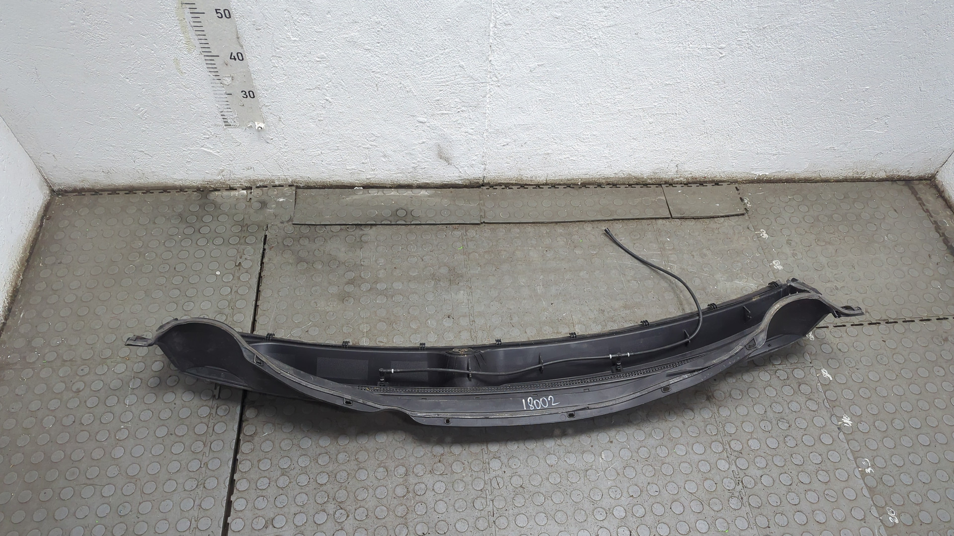 Решетка стеклоочистителей (Жабо)