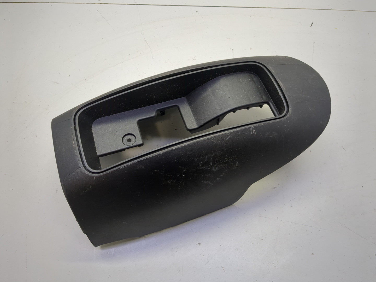 Кожух рулевой колонки