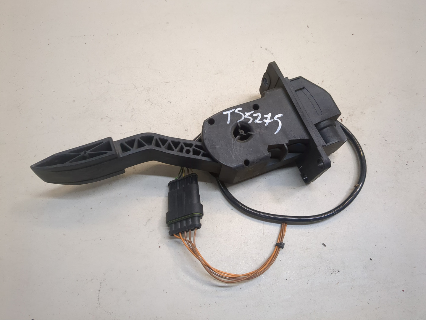 Педаль газа