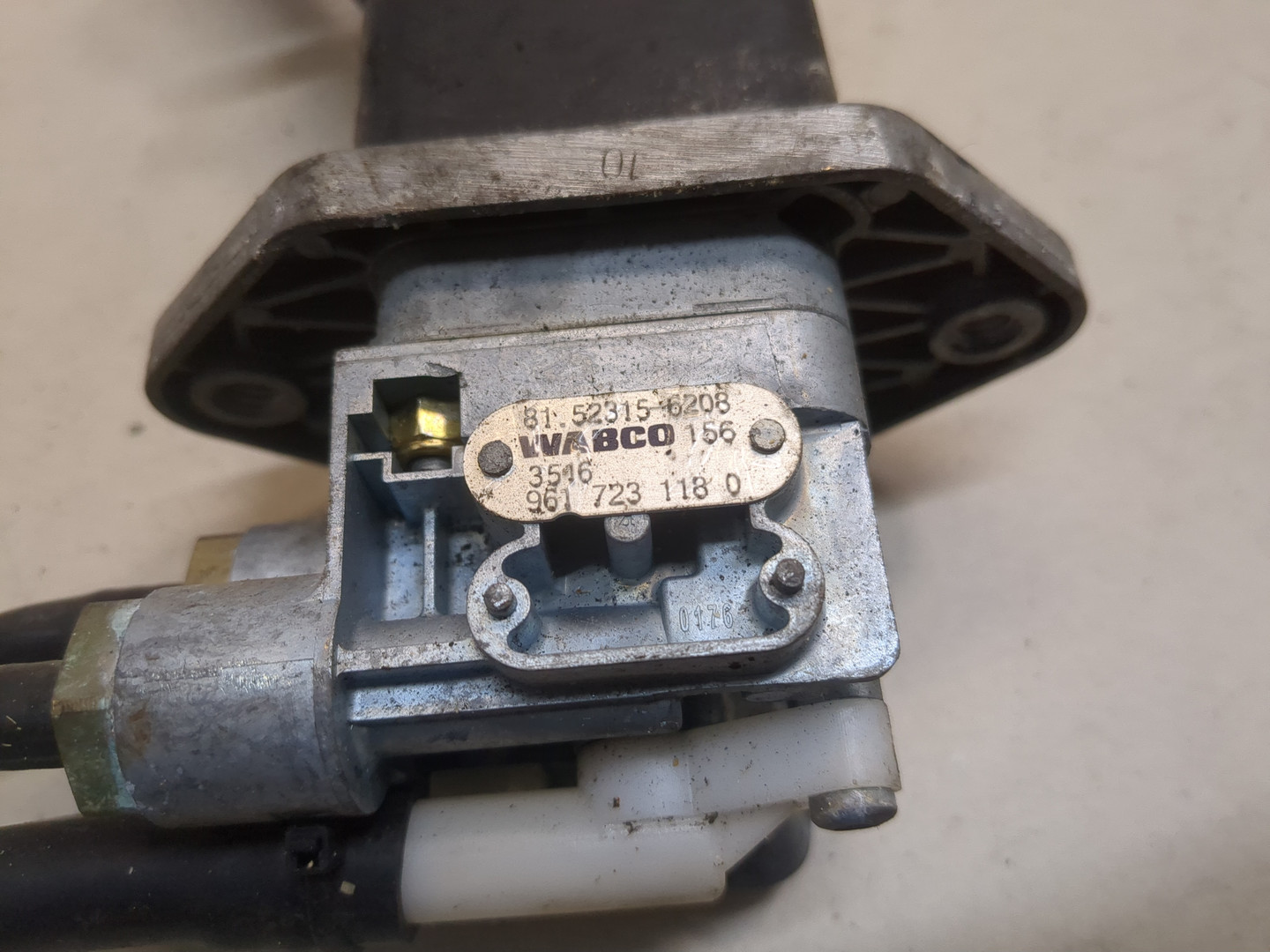 Рычаг стояночного тормоза