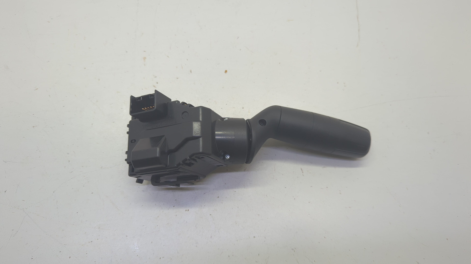 Переключатель поворотов подрулевой