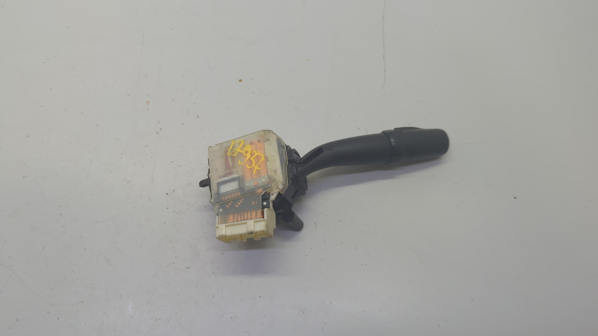 Переключатель поворотов подрулевой