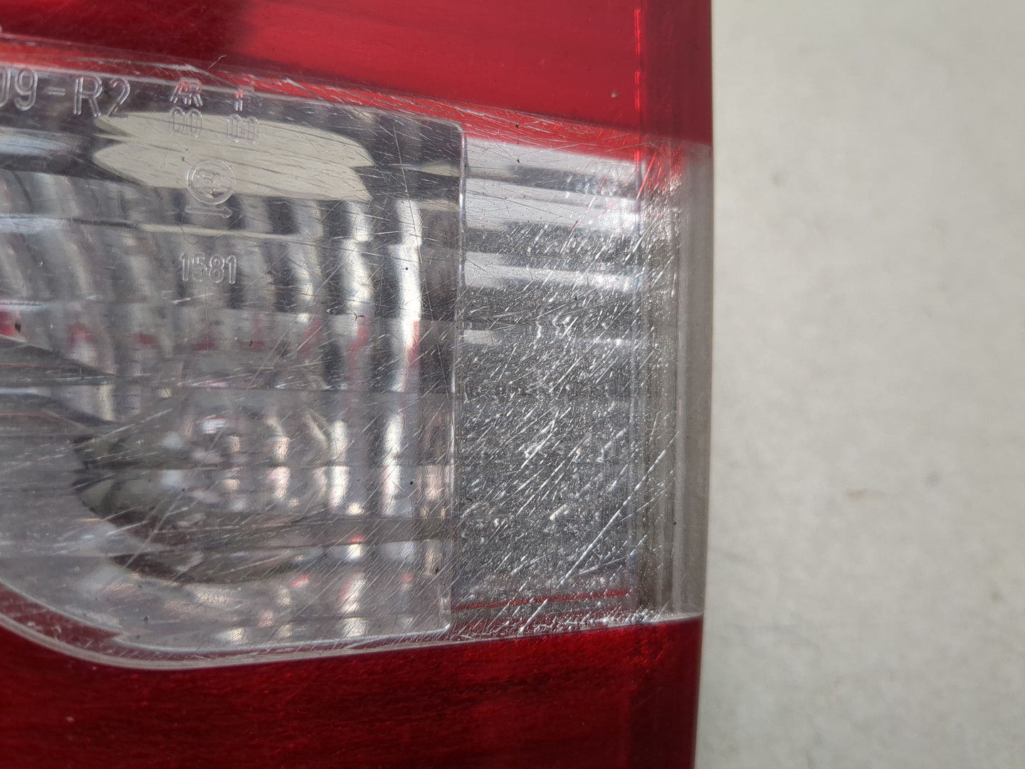 Фонарь задний внутренний правый