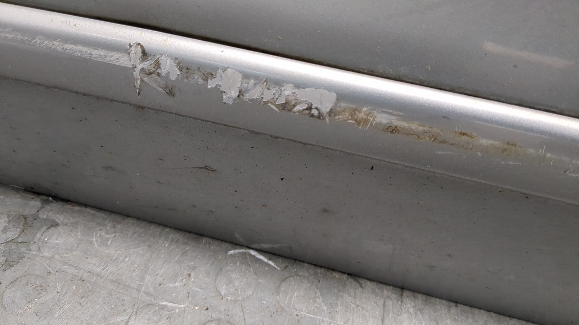 Дверь передняя левая