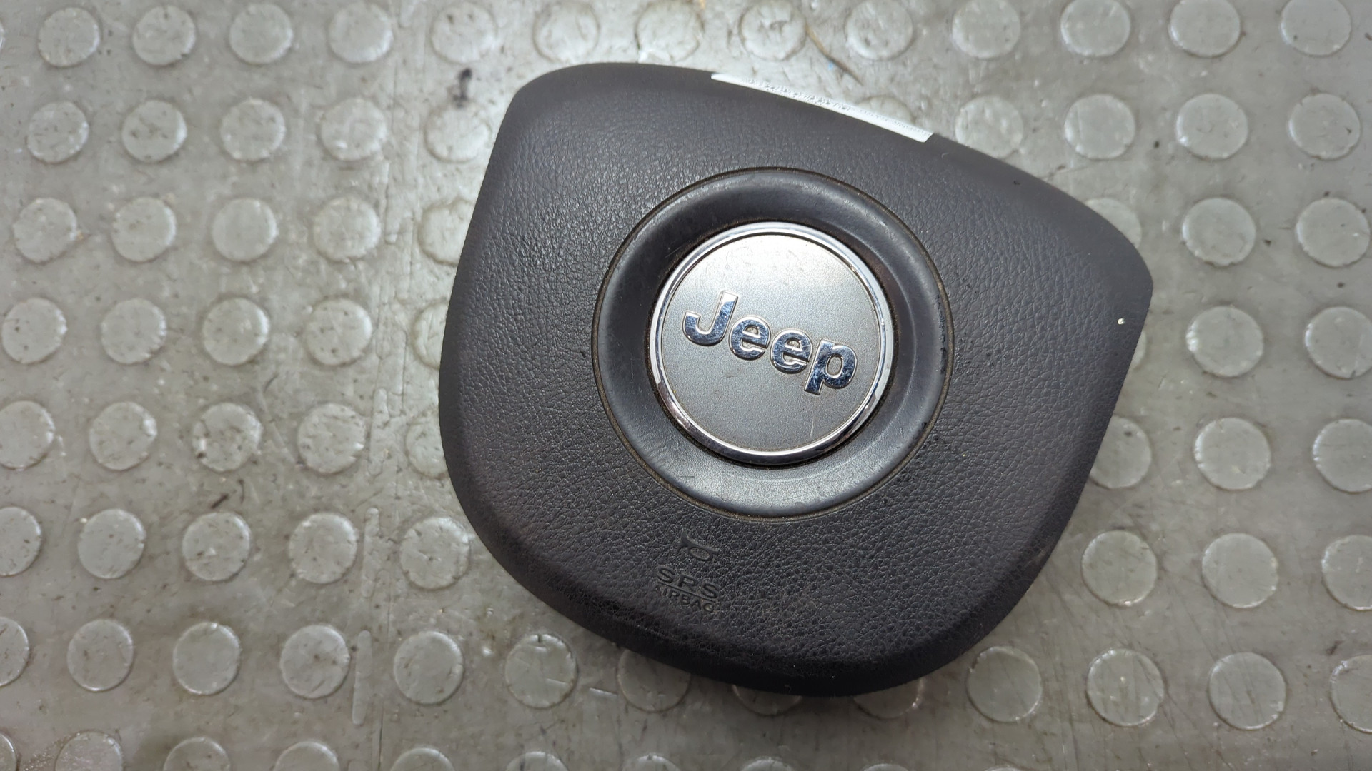 Подушка безопасности в рулевое колесо