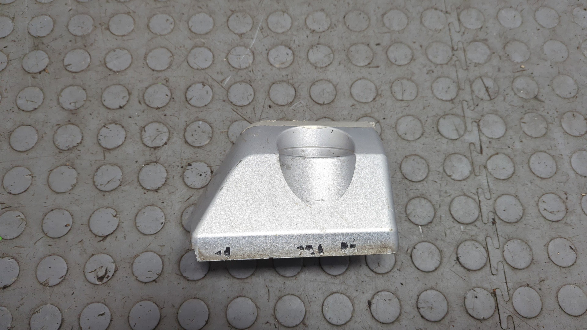 Накладка (кузов наружные)