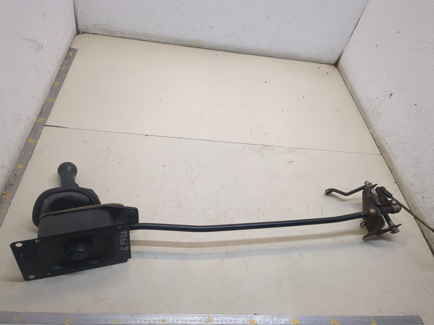 Кулиса МКПП / АКПП