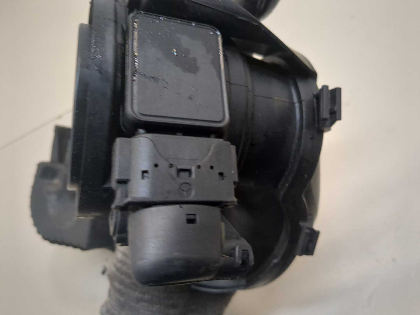 Резонатор воздушного фильтра