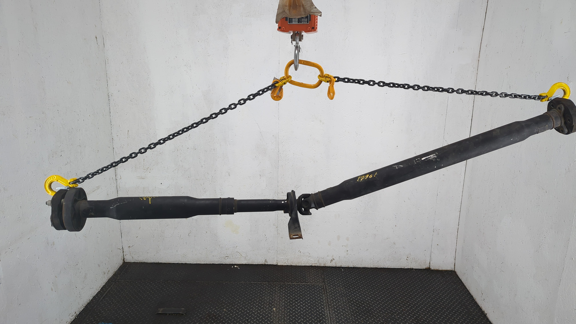 Вал карданный задний