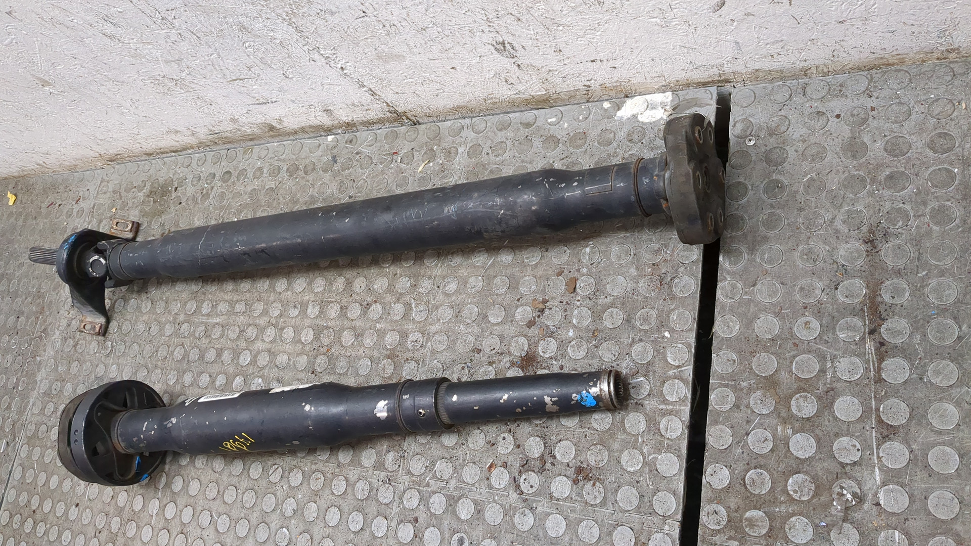 Вал карданный задний