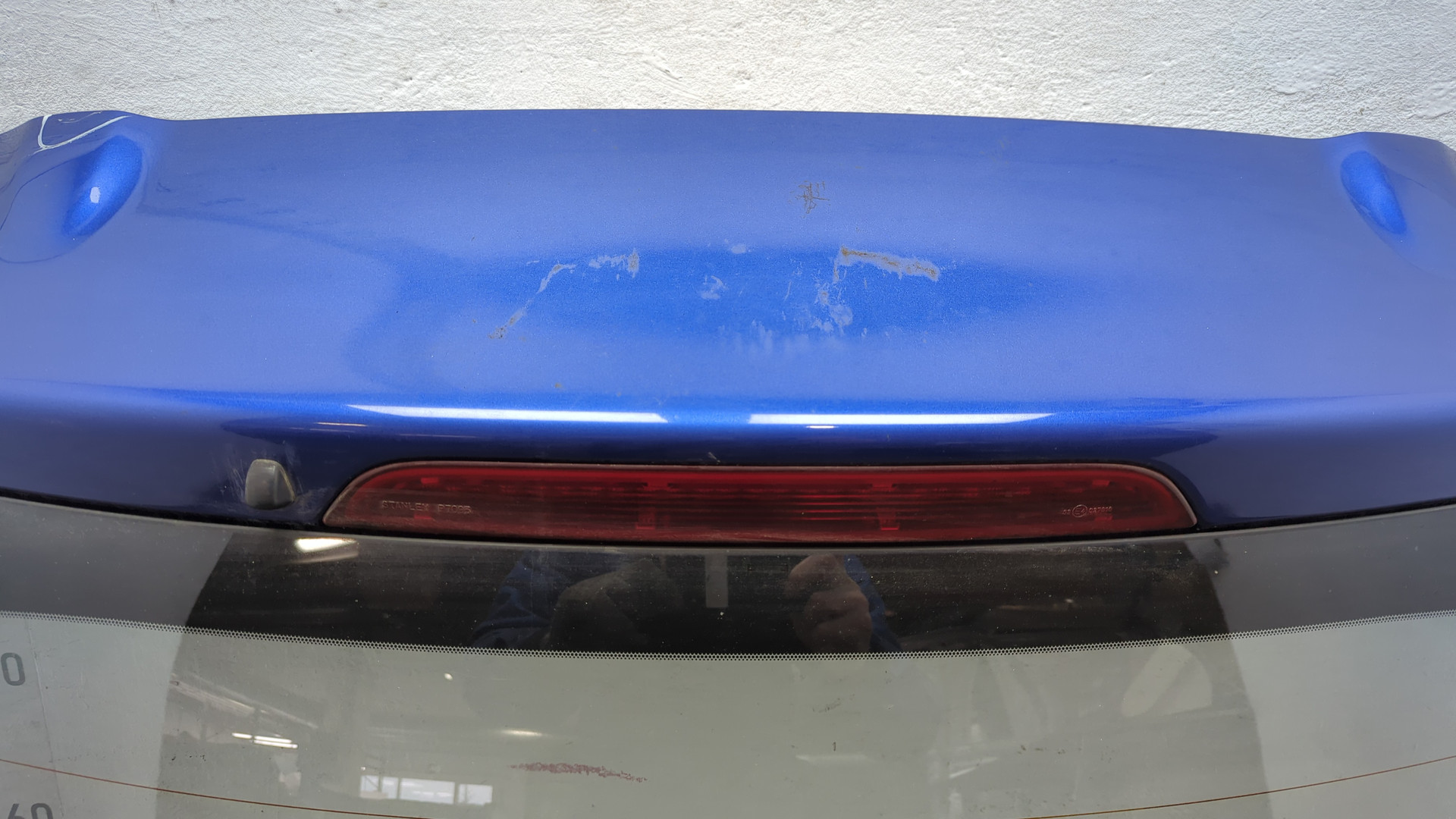 Дверь багажника